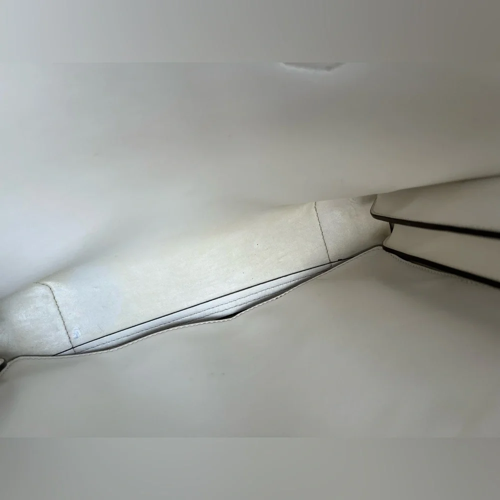 Michael Kors white pebbled leather (EUC) accordion tote- purse - Picture 12 of 17